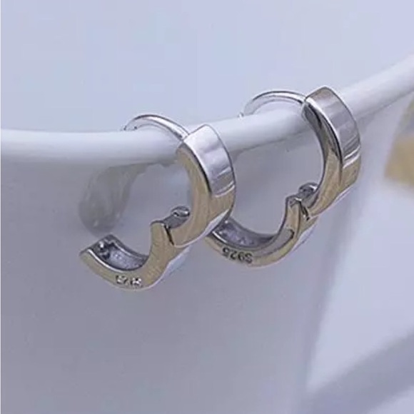 New 925 Silver Earrings - Picture 1 of 4